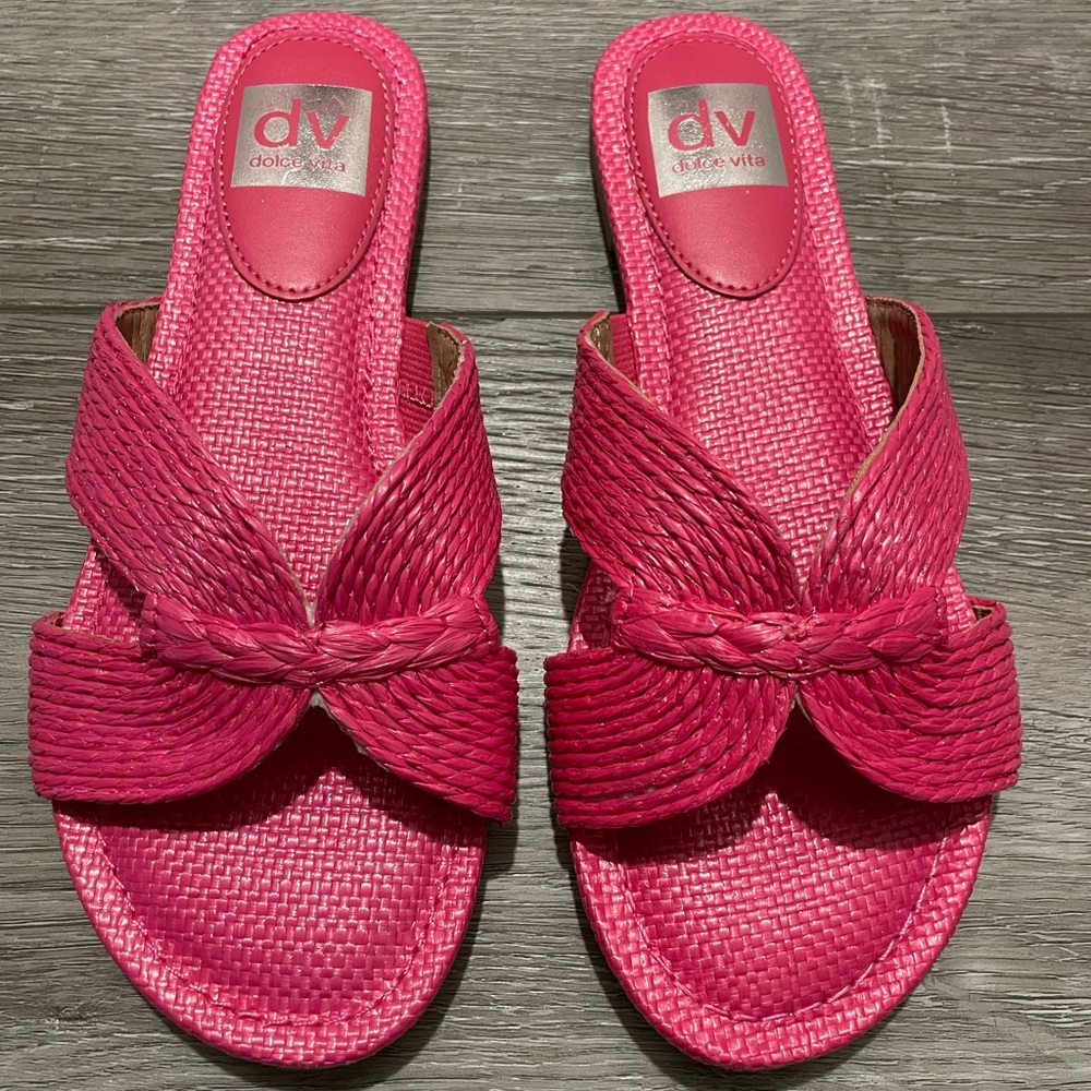 NWT Dolce Vita Sandals (6.5)